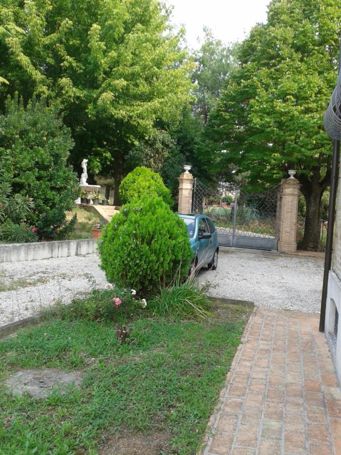 B&B Bread And Fantasy Ostra Εξωτερικό φωτογραφία