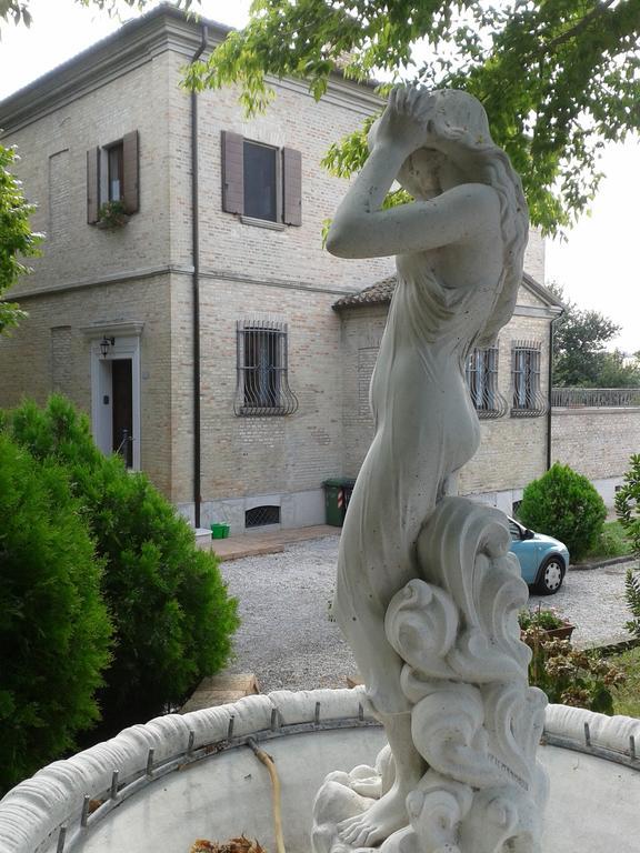 B&B Bread And Fantasy Ostra Εξωτερικό φωτογραφία