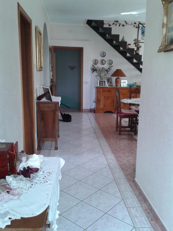 B&B Bread And Fantasy Ostra Εξωτερικό φωτογραφία