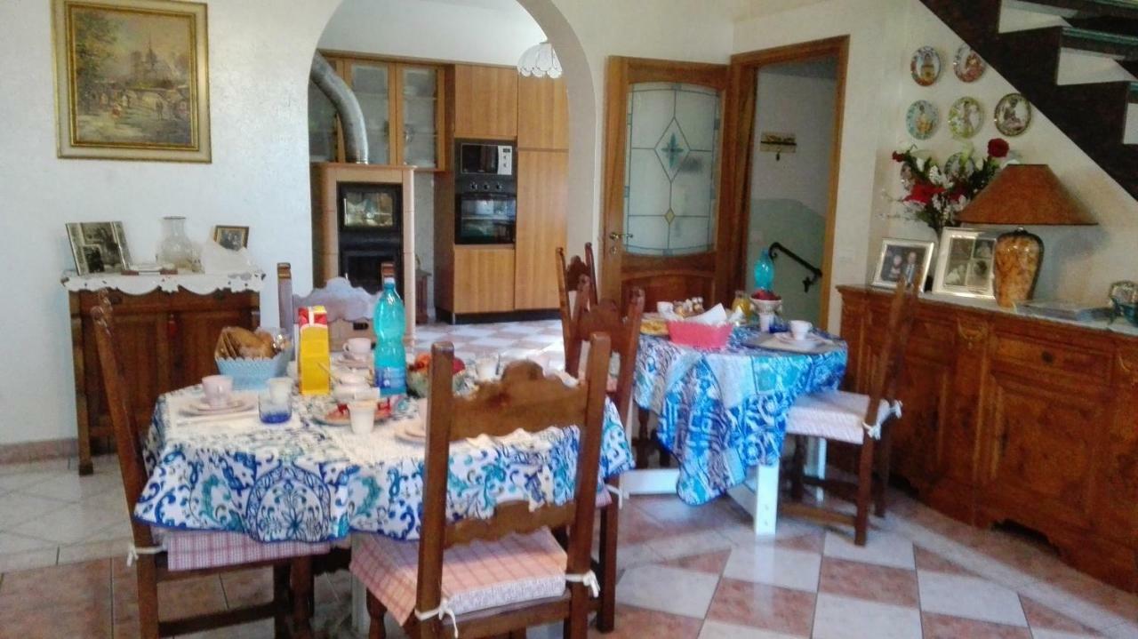 B&B Bread And Fantasy Ostra Εξωτερικό φωτογραφία
